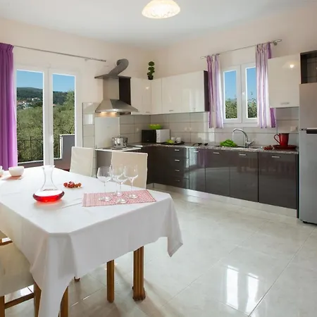 Santa Maria Luxury * Lefkada City